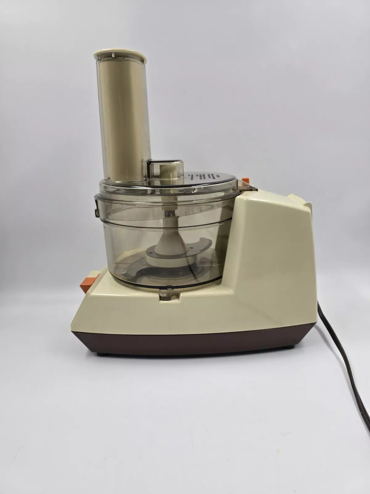 VINTAGE GENERAL ELECTRIC FOOD PROCESSOR - WORKS GREAT - MODEL D5FP1 - USA MADE