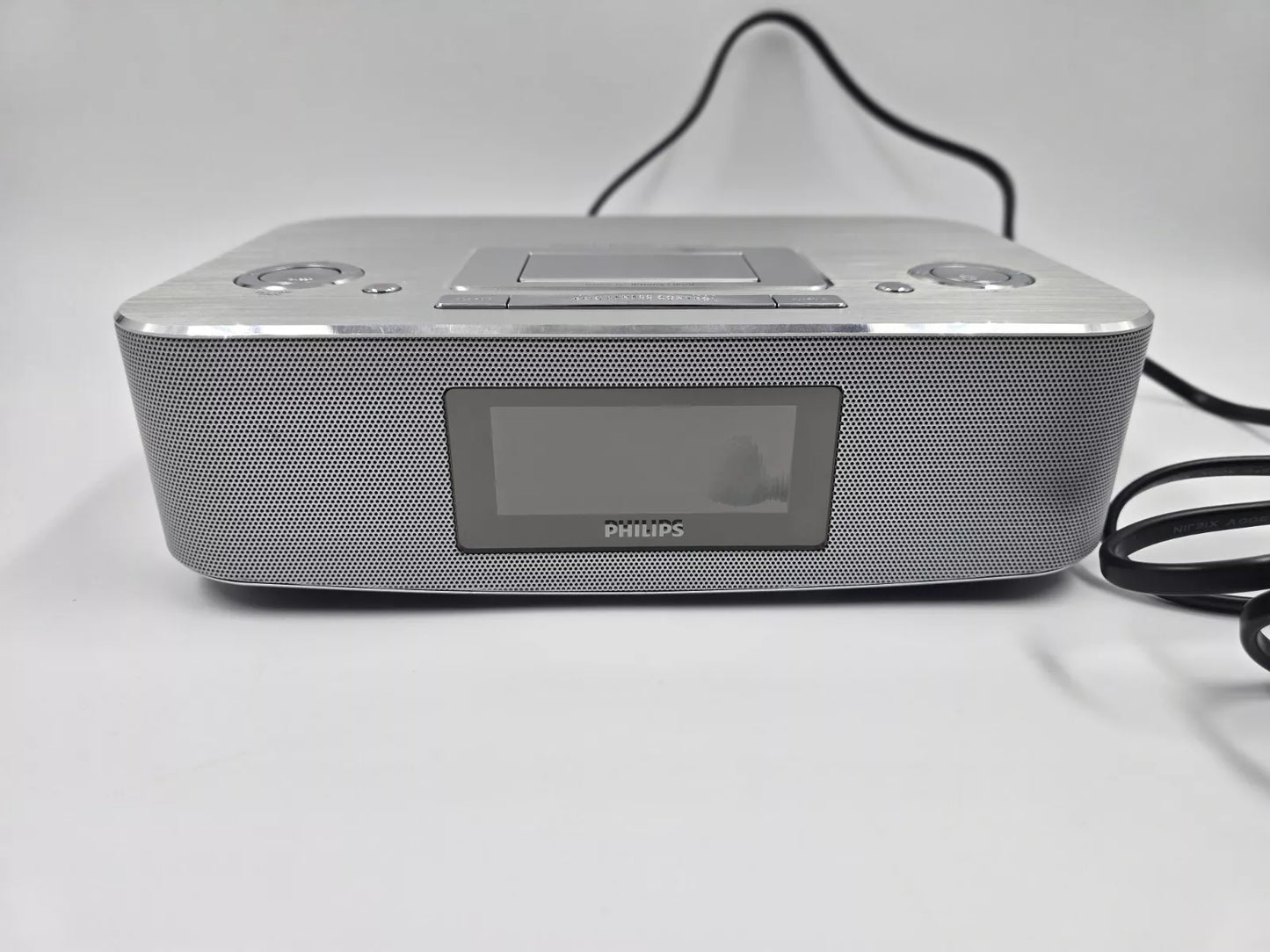 Philips DC291/37 Docking Station iPhone iPod iPad Radio Tuner MP3 Link Alarm EUC