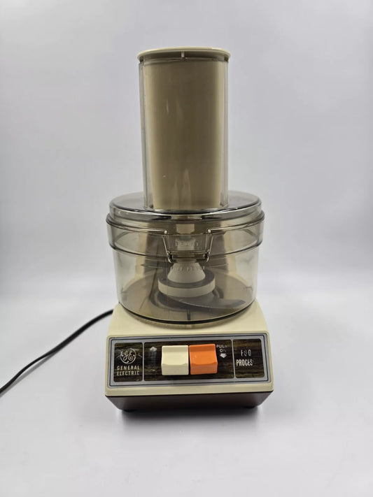 VINTAGE GENERAL ELECTRIC FOOD PROCESSOR - WORKS GREAT - MODEL D5FP1 - USA MADE