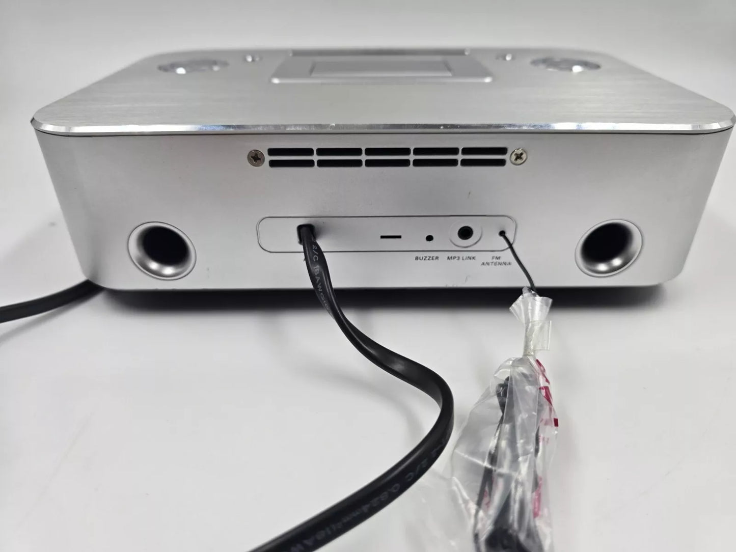 Philips DC291/37 Docking Station iPhone iPod iPad Radio Tuner MP3 Link Alarm EUC